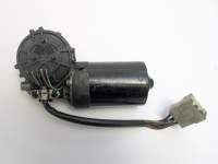 Моторчик стеклоочистителя электродвигатель дворников - фотография, изображение
